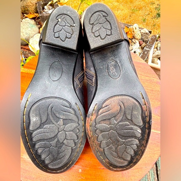 BOC size 8.5 Black Leather Ankle Boots with Buckle Strap and Block Heel - Picture 8 of 9